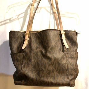 Michael Kors purse